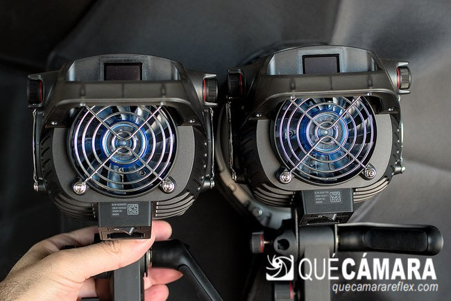 ZHIYUN Molus B Series - B100 vs B200 tamaño